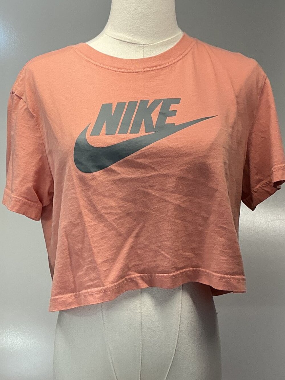 Nike Sportswear Essential Crop Top Peach Graphic Tee Futura Swoosh Size S - Picture 6 of 12